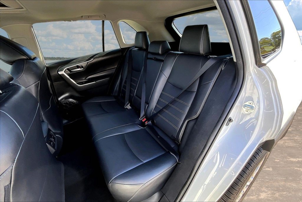 Used 2022 Toyota RAV4 XLE Premium FWD image 24