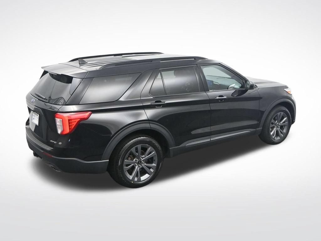 Certified 2023 Ford Explorer XLT w/ Equipment Group 202A AWD/4WD image 28