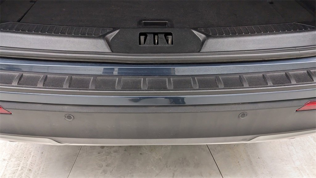 Certified 2023 Ford Explorer XLT w/ Equipment Group 202A image 7