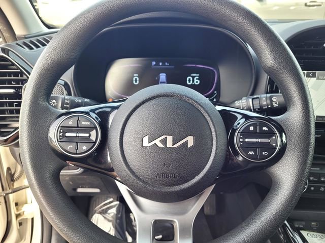 Used 2023 Kia Soul S image 25