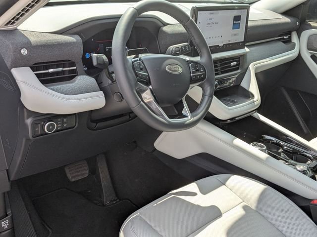 Certified 2025 Ford Explorer Platinum w/ Ultimate Package image 11