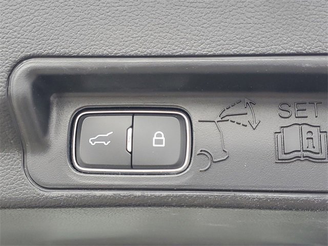 Certified 2022 Ford Explorer Platinum w/ Equipment Group 601A image 37