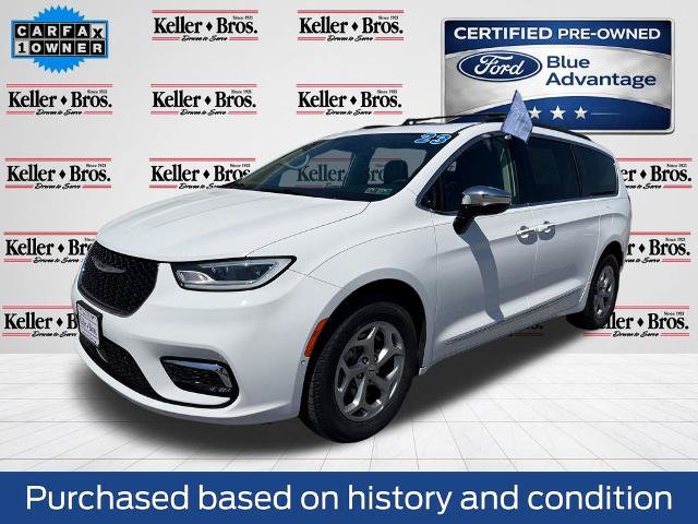 Used 2023 Chrysler Pacifica Limited AWD/4WD image 3