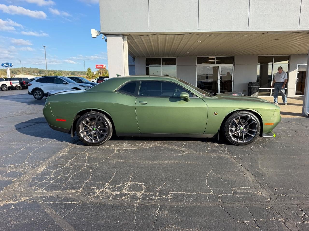 Used 2022 Dodge Challenger R/T Scat Pack w/ Shaker Package RWD image 2