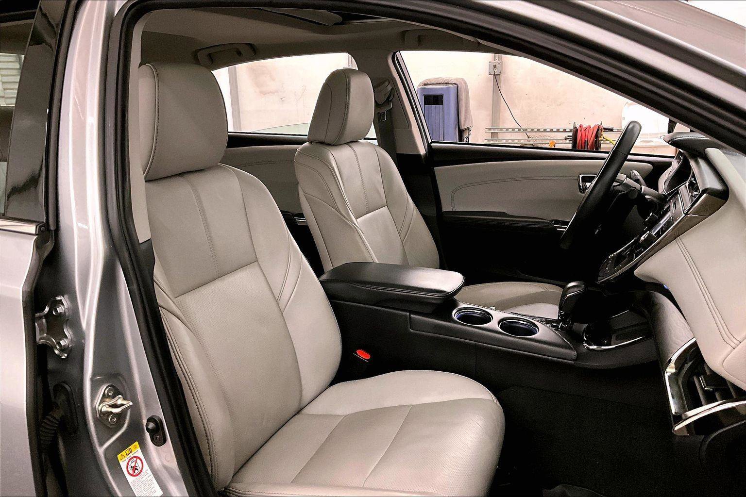 Used 2017 Toyota Avalon Limited w/ All Weather Liner Package image 7