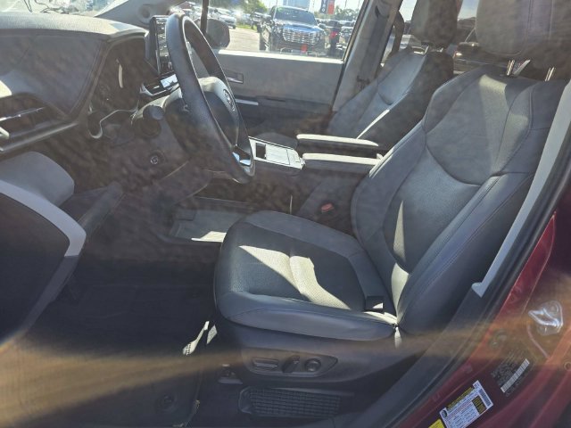 Used 2023 Toyota Sienna Limited AWD/4WD image 13