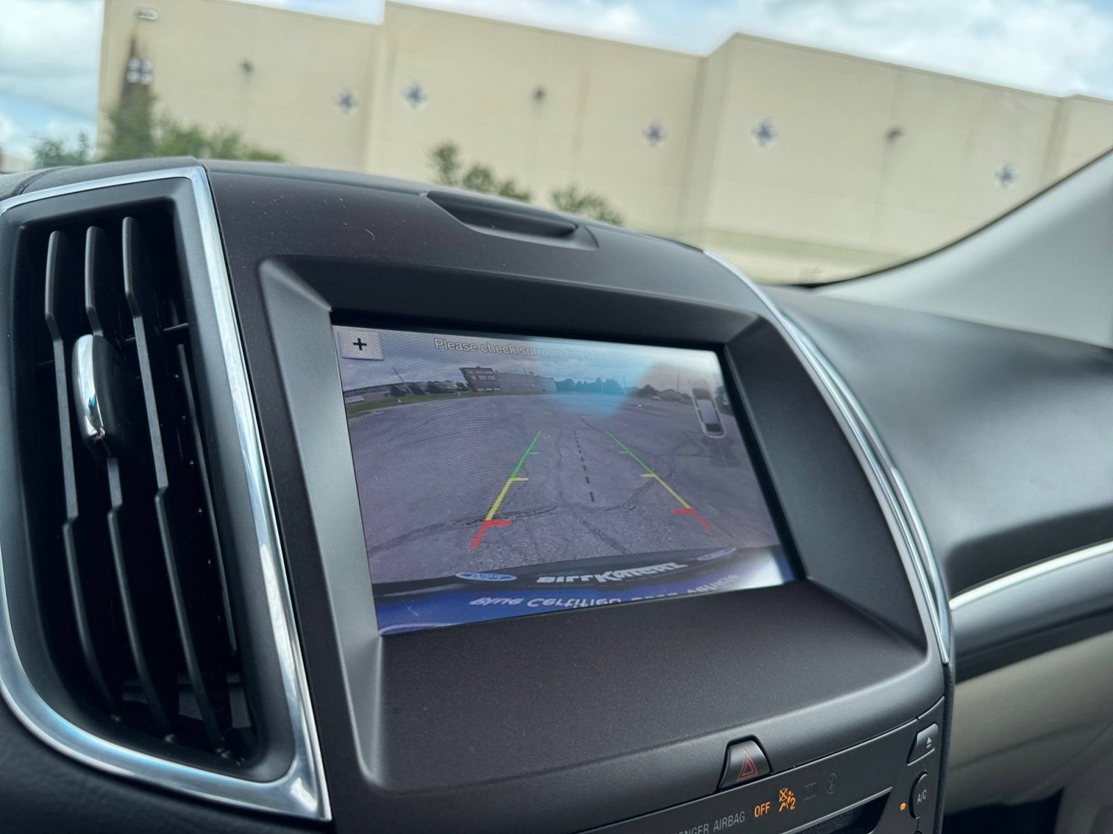 Certified 2019 Ford Edge Titanium AWD/4WD image 28
