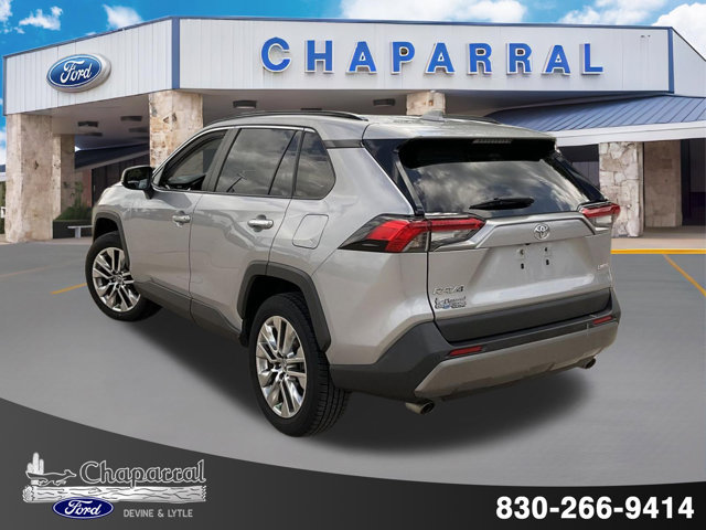 Used 2019 Toyota RAV4 Limited w/ Cold Weather Package FWD image 4