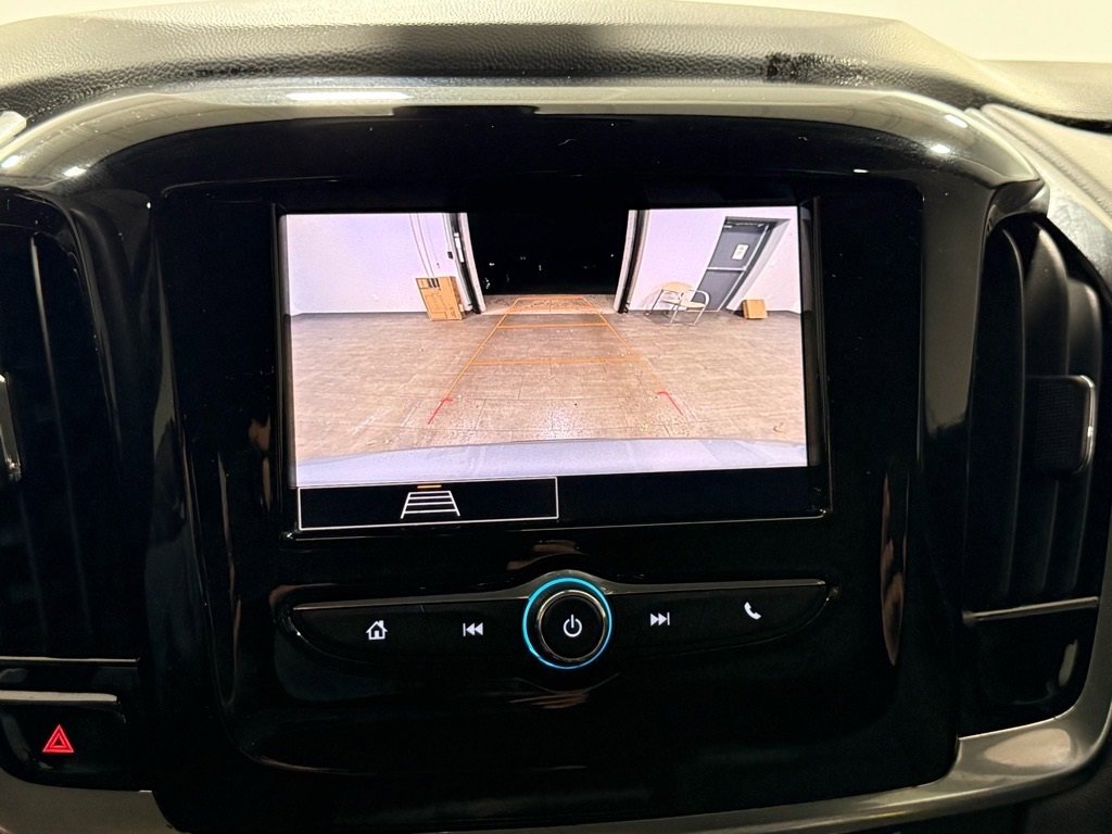 Used 2021 Chevrolet Traverse LS image 25