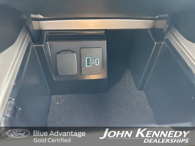 Certified 2022 Ford Explorer XLT w/ Equipment Group 202A image 28