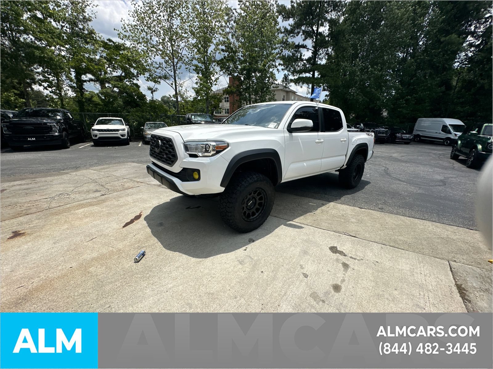 Used 2022 Toyota Tacoma TRD Off-Road RWD image 38