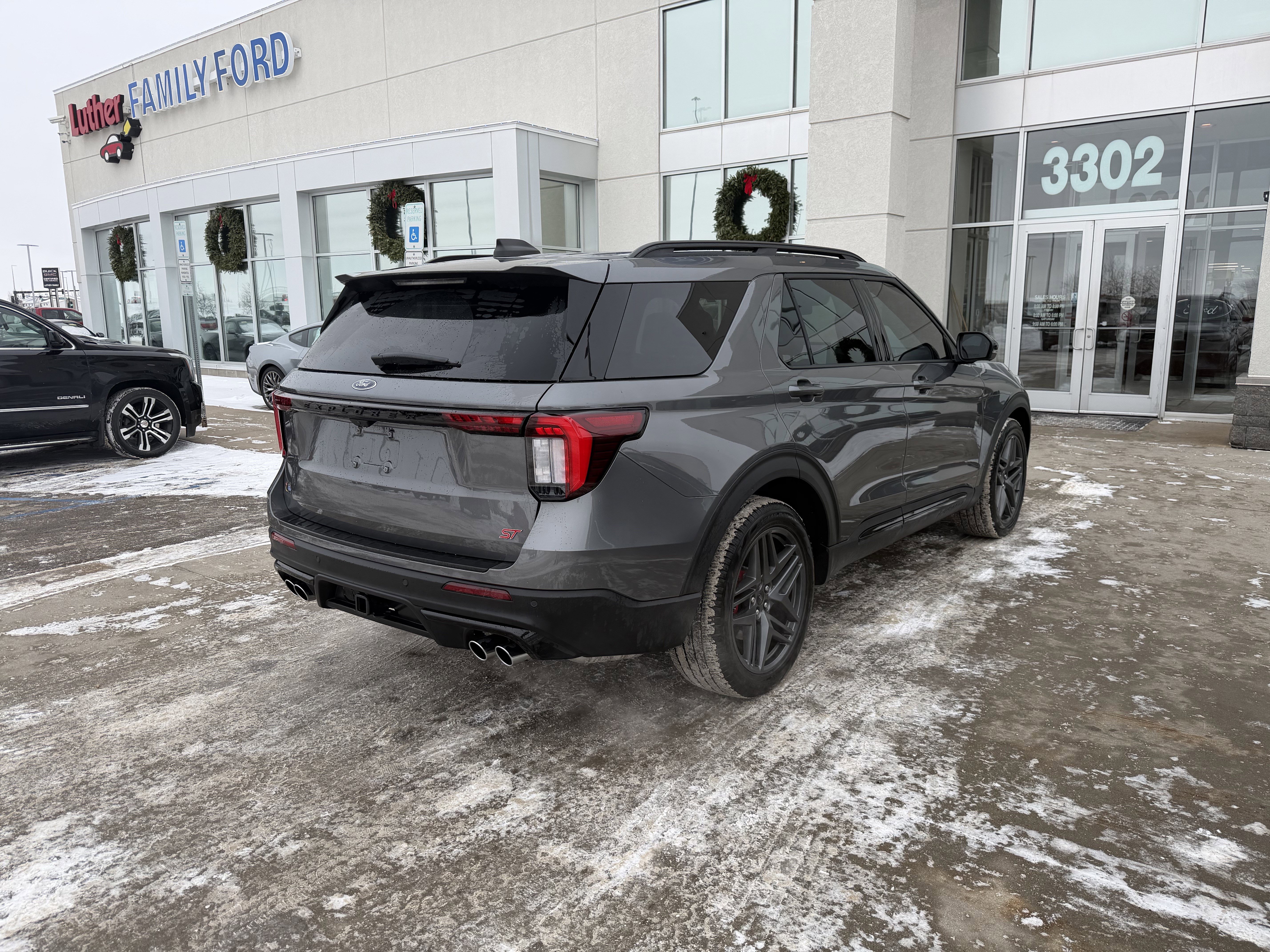 Certified 2025 Ford Explorer ST w/ Sun And Sound Package image 4