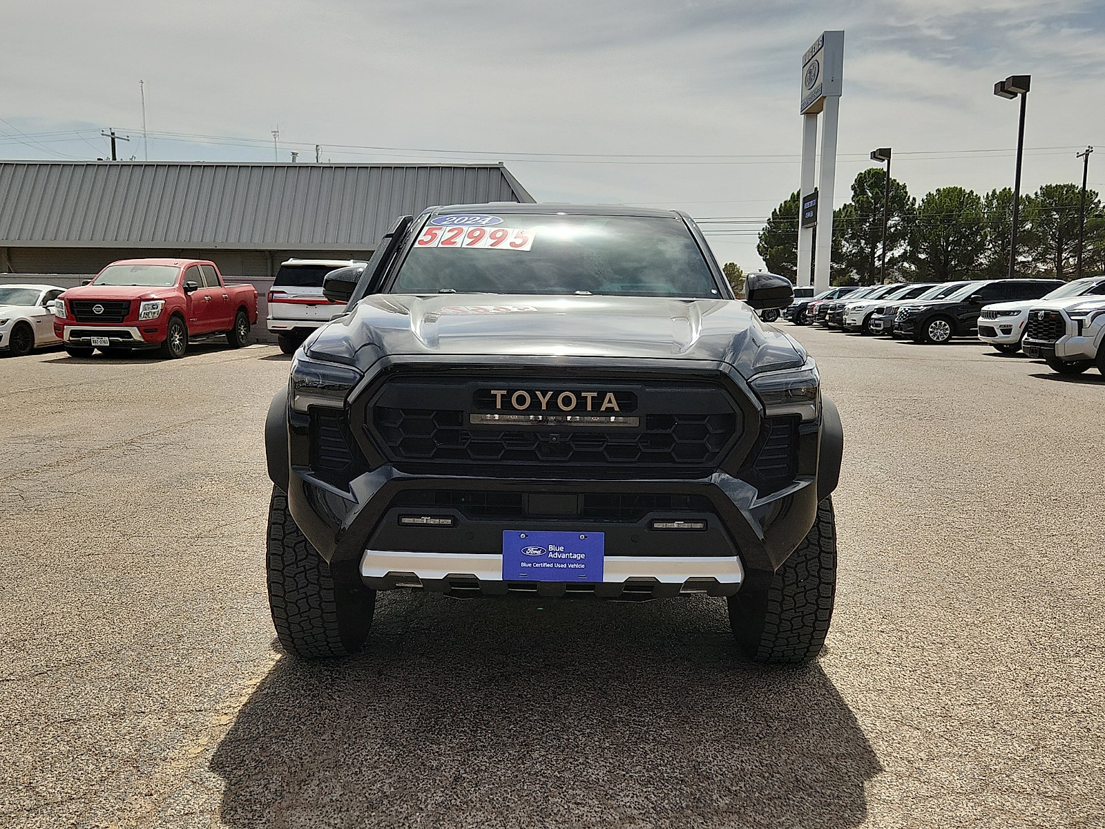 Used 2024 Toyota Tacoma 4x4 Double Cab Hybrid image 2