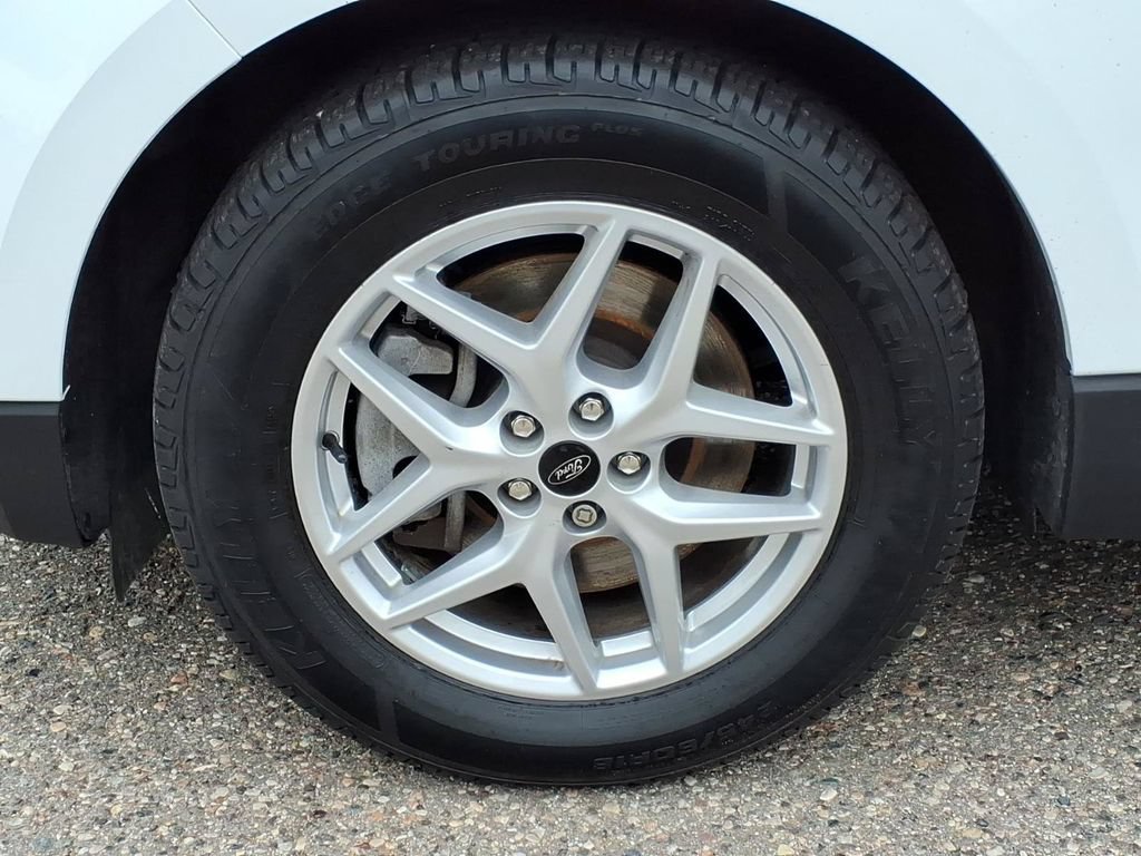 Certified 2024 Ford Edge SEL w/ Convenience Package AWD/4WD image 9