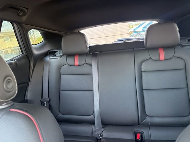 Used 2025 Chevrolet Trax RS w/ Sunroof Package FWD image 30