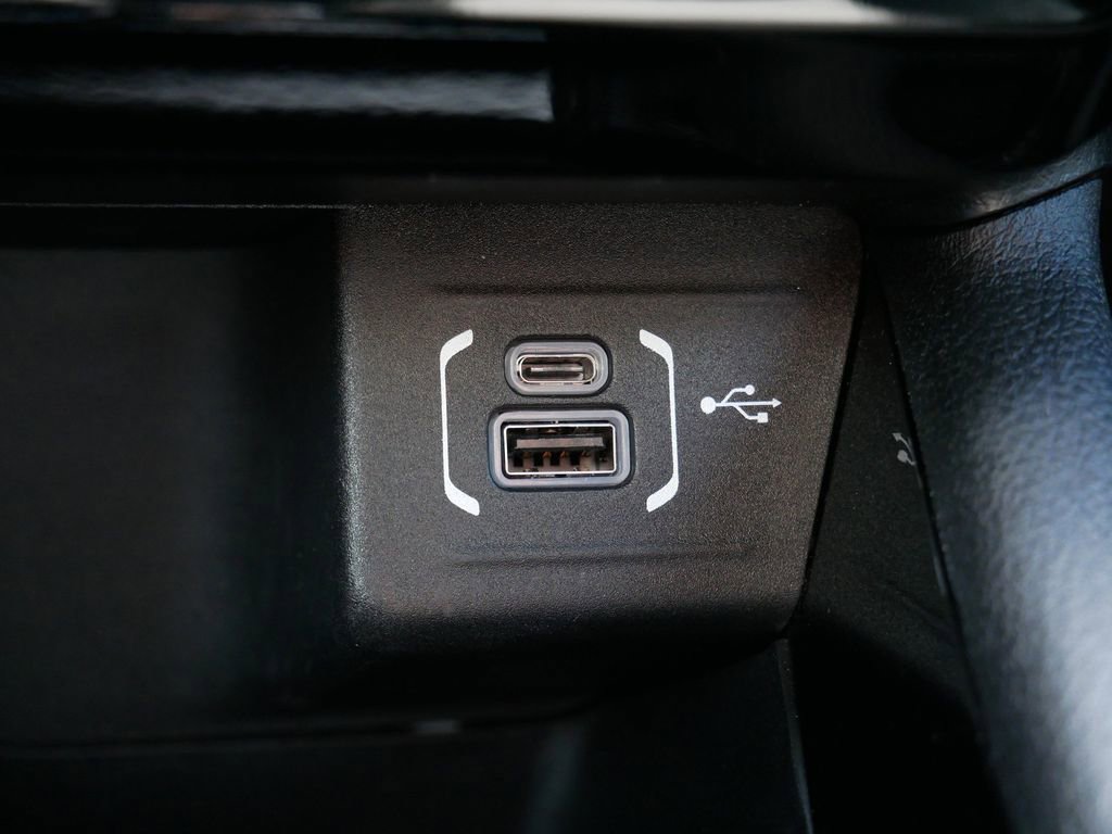 Used 2024 Jeep Compass Limited image 25