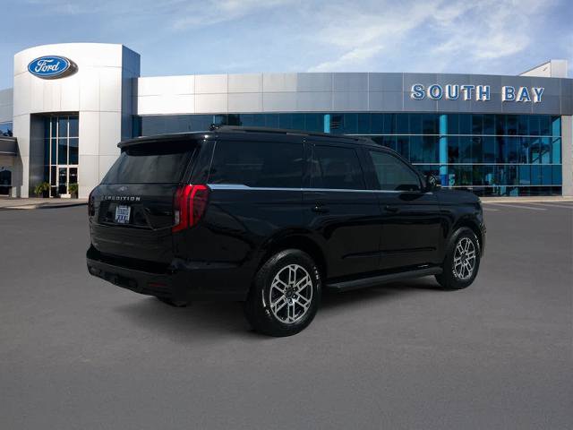 Certified 2025 Ford Expedition Active RWD image 5