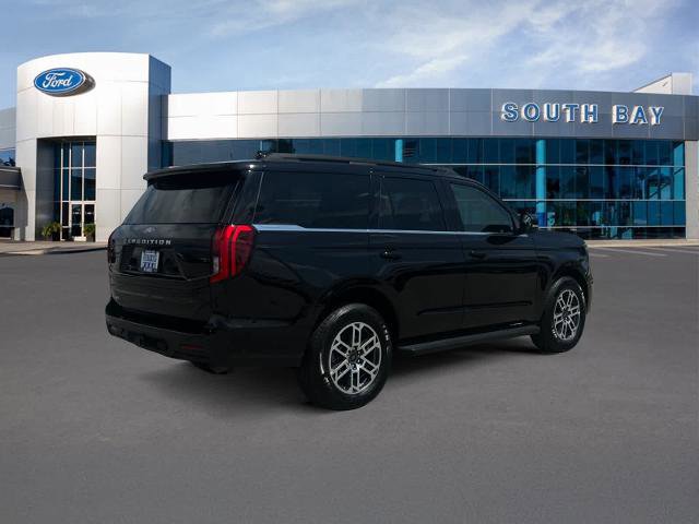 Certified 2025 Ford Expedition Active RWD image 5