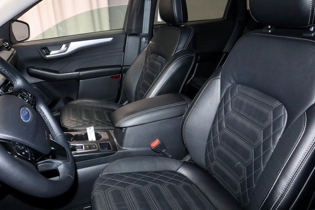 Certified 2024 Ford Escape SE w/ PHEV Premium Package image 27