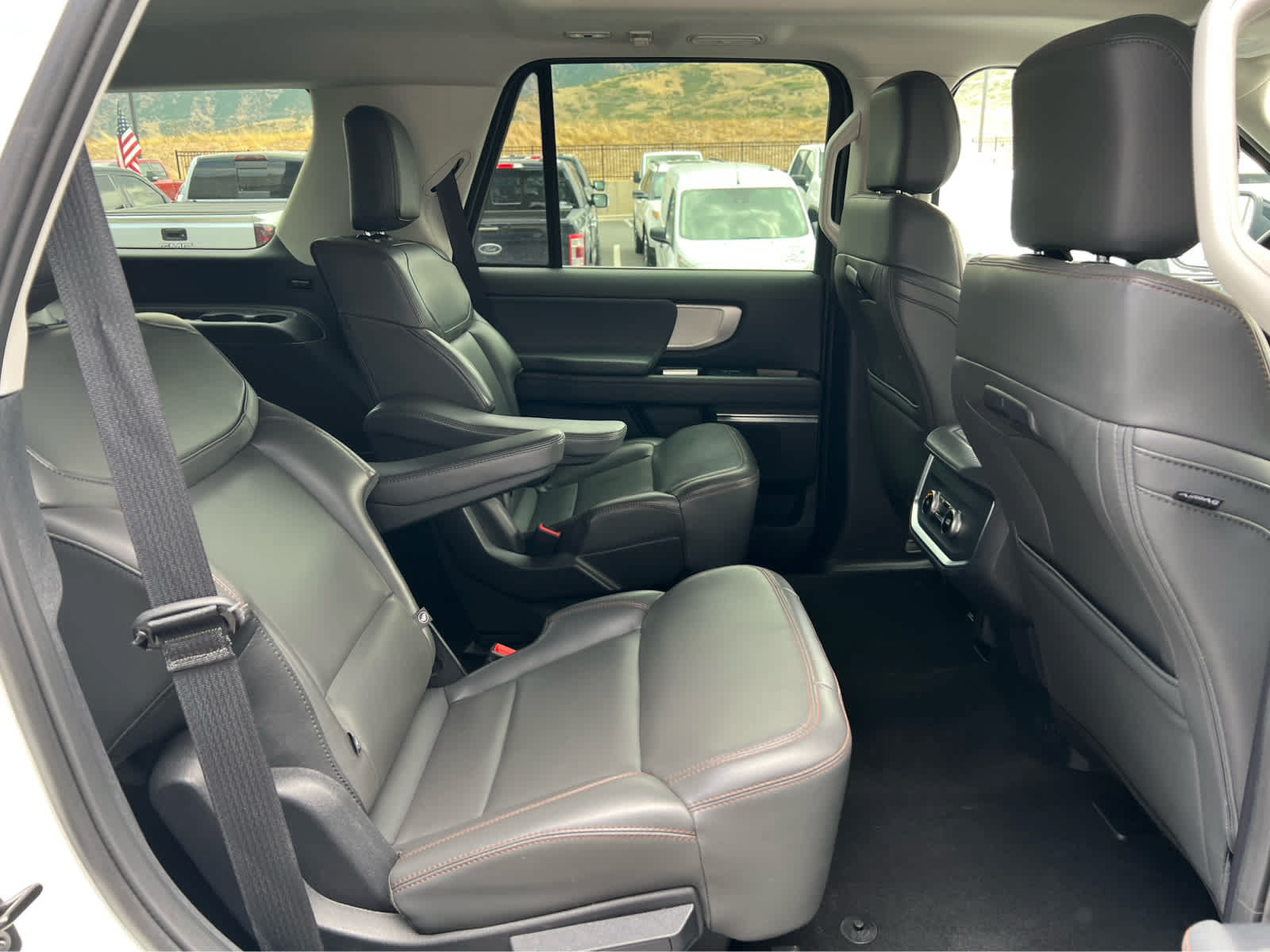 Certified 2025 Ford Expedition Active AWD/4WD image 26