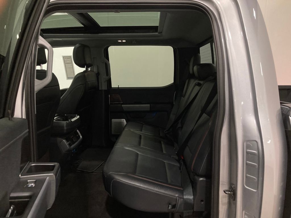 Certified 2022 Ford F150 Lariat w/ Equipment Group 502A High image 19