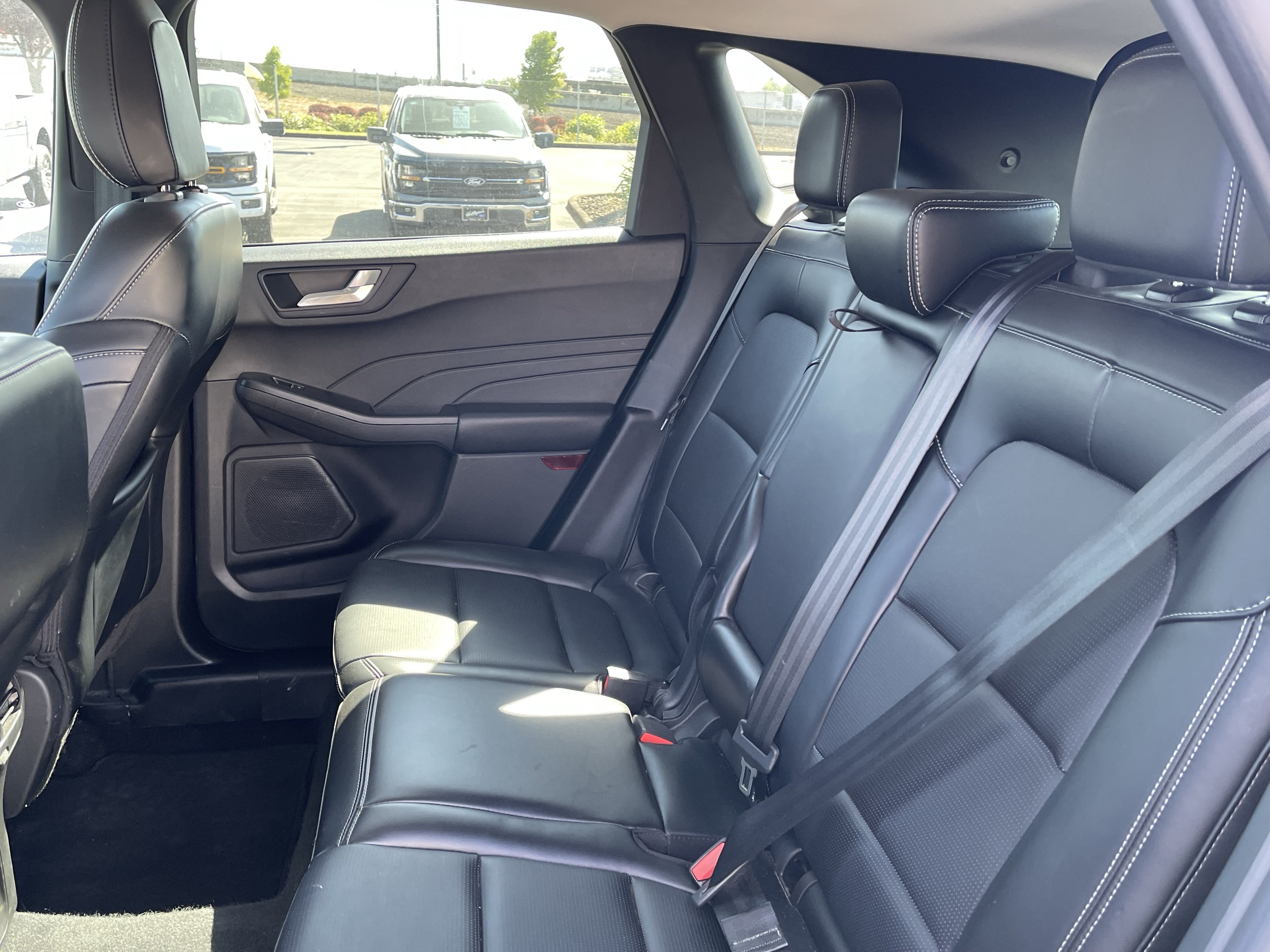 Certified 2025 Ford Escape Platinum AWD/4WD image 11