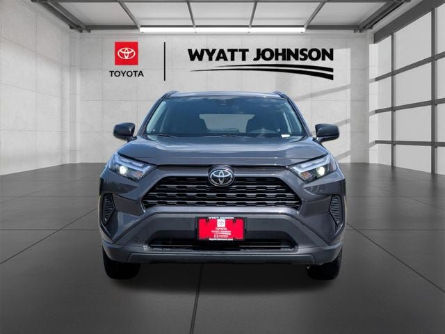 Used 2025 Toyota RAV4 LE AWD/4WD image 10