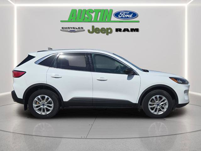 Certified 2022 Ford Escape SE w/ Cold Weather Package AWD/4WD image 6