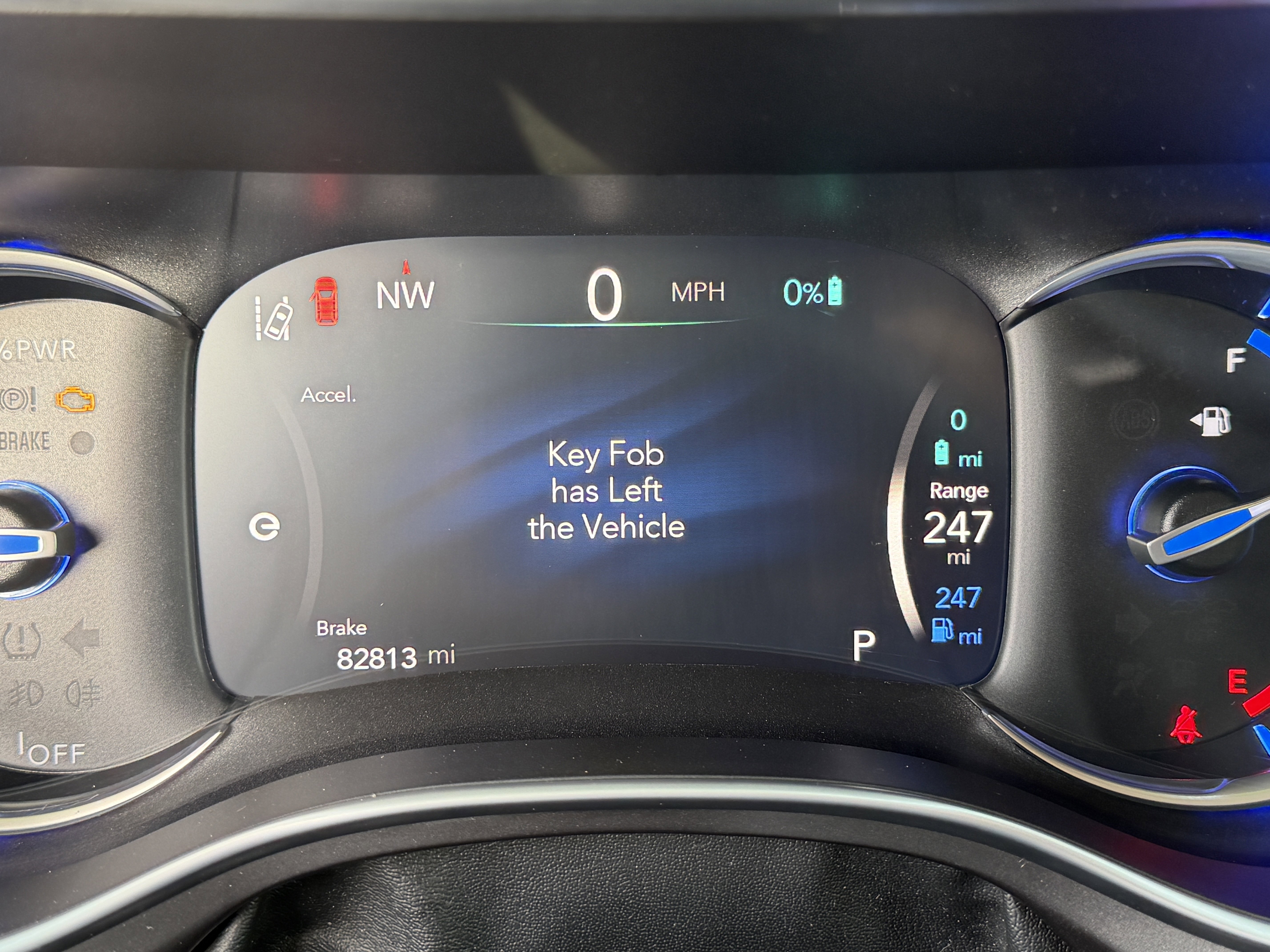 Used 2018 Chrysler Pacifica Limited w/ Advanced Safetytec Group image 14