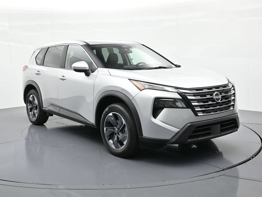 Used 2024 Nissan Rogue SV FWD image 4