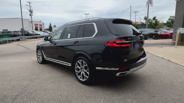 Used 2024 BMW X7 xDrive40i AWD/4WD image 7