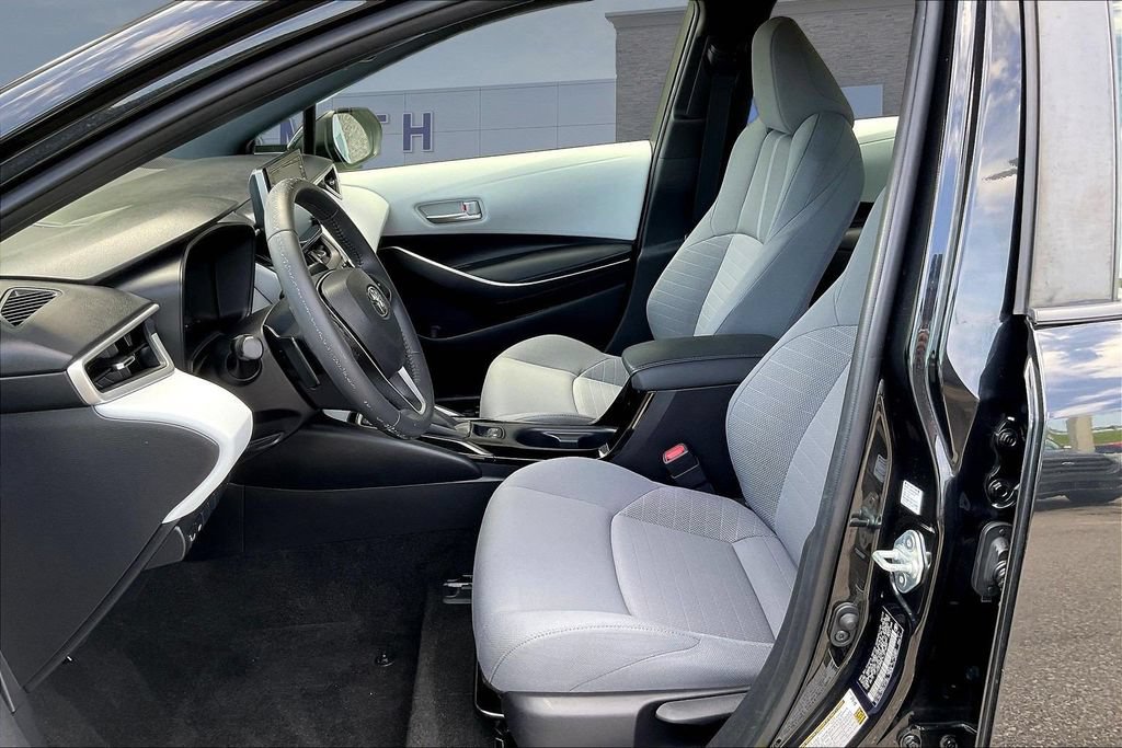 Used 2020 Toyota Corolla SE FWD image 19