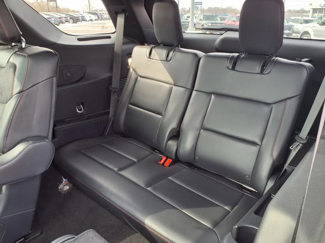 Certified 2025 Ford Explorer ST image 30