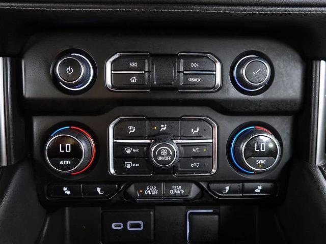 Used 2022 Chevrolet Suburban Z71 w/ Luxury Package AWD/4WD image 25