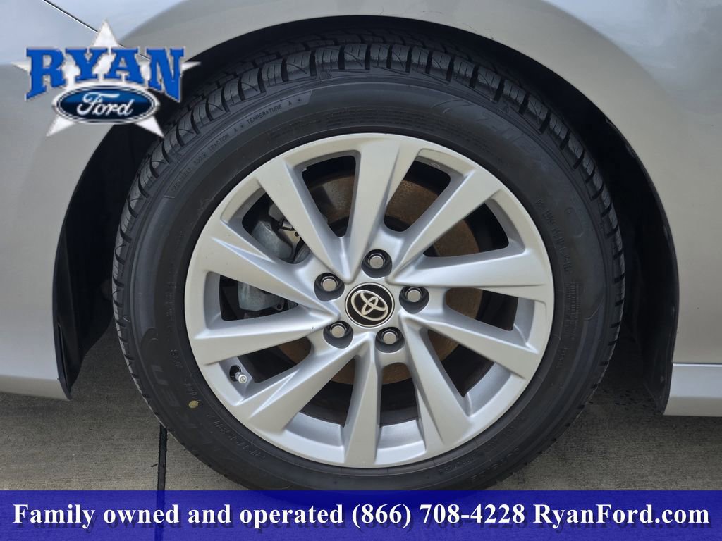 Used 2024 Toyota Camry LE FWD image 7