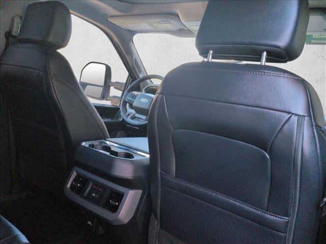 Certified 2025 Ford F250 Lariat w/ Black Appearance Package image 18