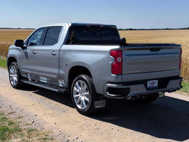 Used 2023 Chevrolet Silverado 1500 High Country w/ High Country Premium Package AWD/4WD image 5