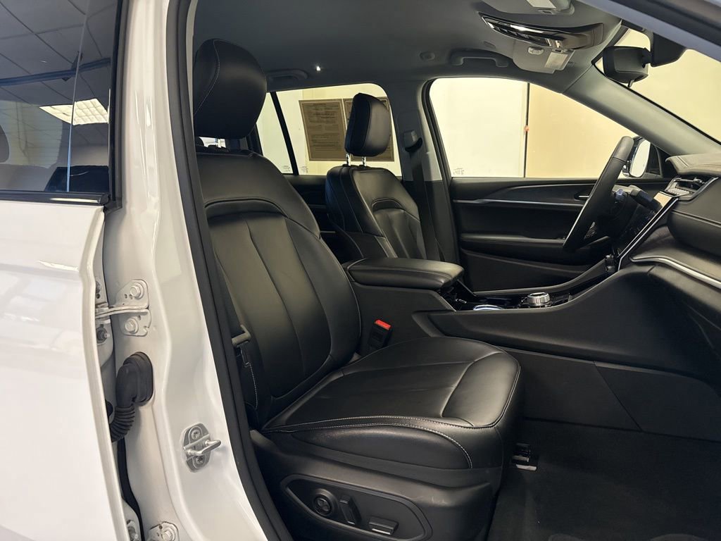 Used 2023 Jeep Grand Cherokee Limited w/ Trailer Tow Prep Group (B) image 43