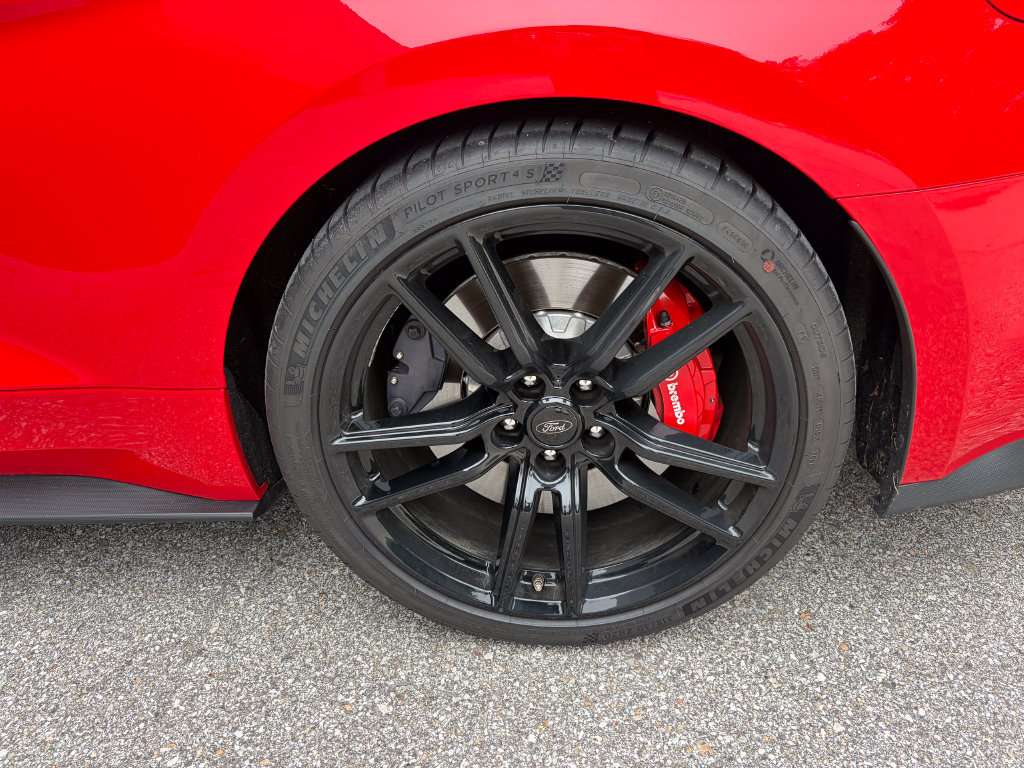 Certified 2020 Ford Mustang Shelby GT500 w/ Technology Package RWD image 46