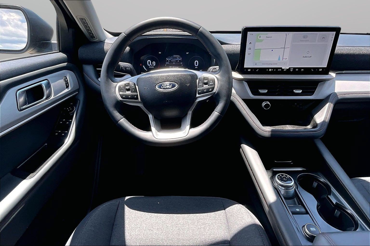 Certified 2025 Ford Explorer Active AWD/4WD image 5