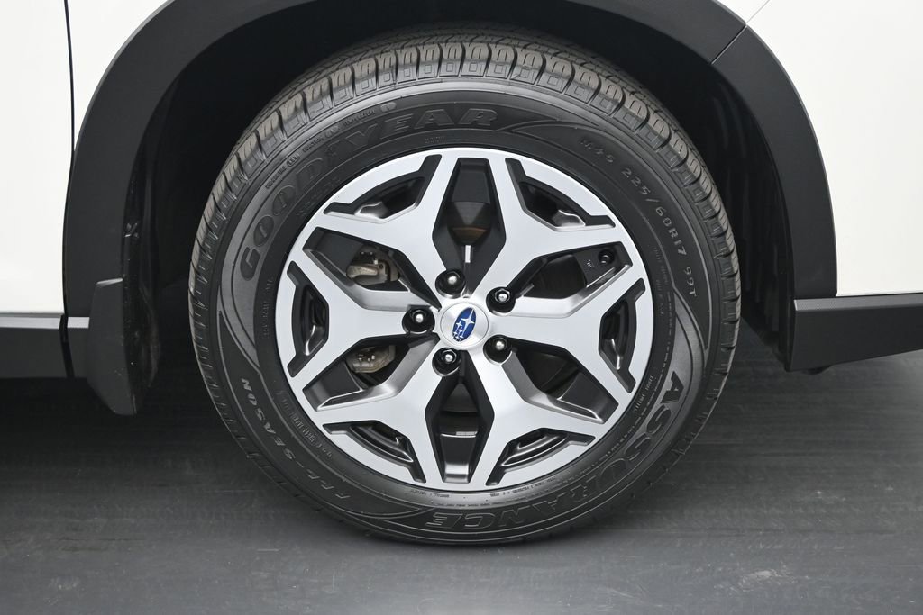 Used 2020 Subaru Forester Premium AWD/4WD image 27