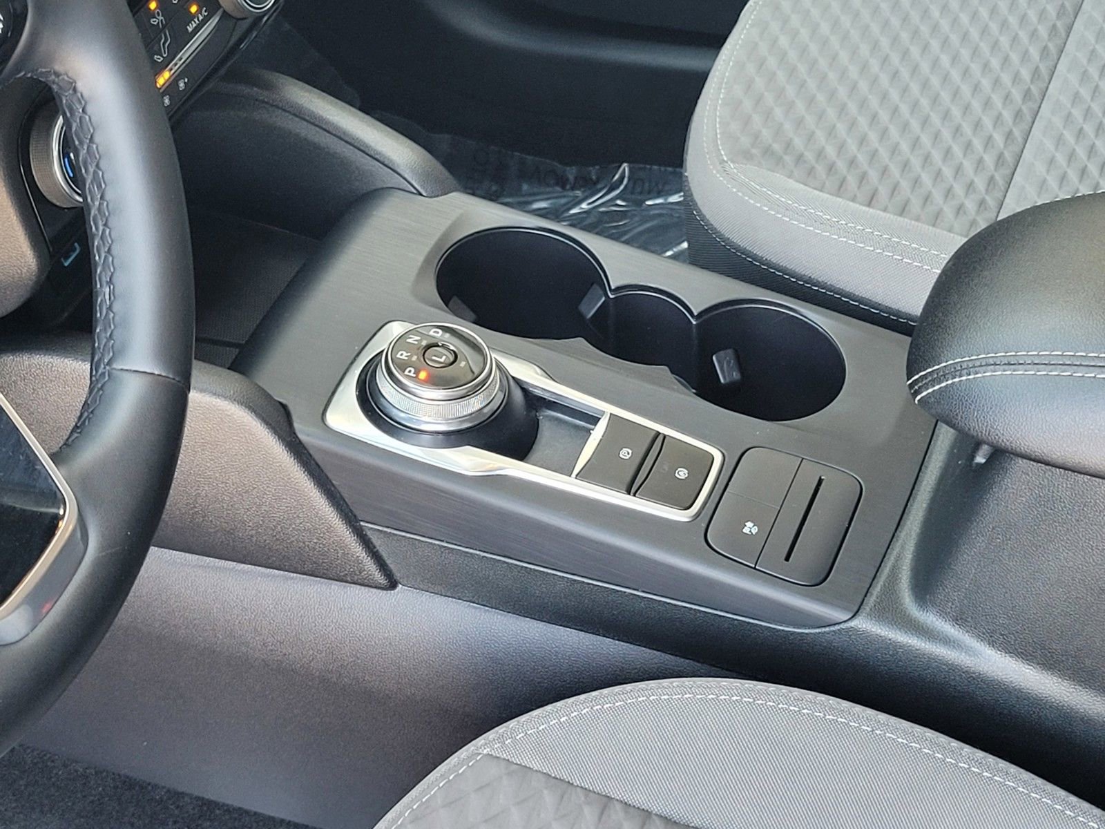 Certified 2021 Ford Escape SE w/ SE Sport Appearance Package FWD image 20