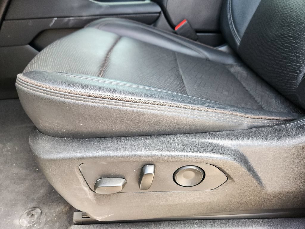 Used 2024 Chevrolet Tahoe High Country AWD/4WD image 23