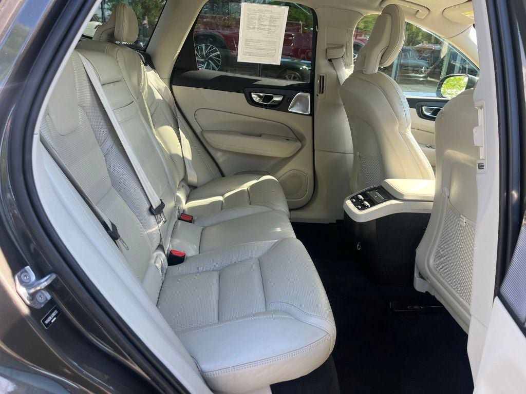 Used 2018 Volvo XC60 T6 Inscription w/ Luxury Seat Package AWD/4WD image 19