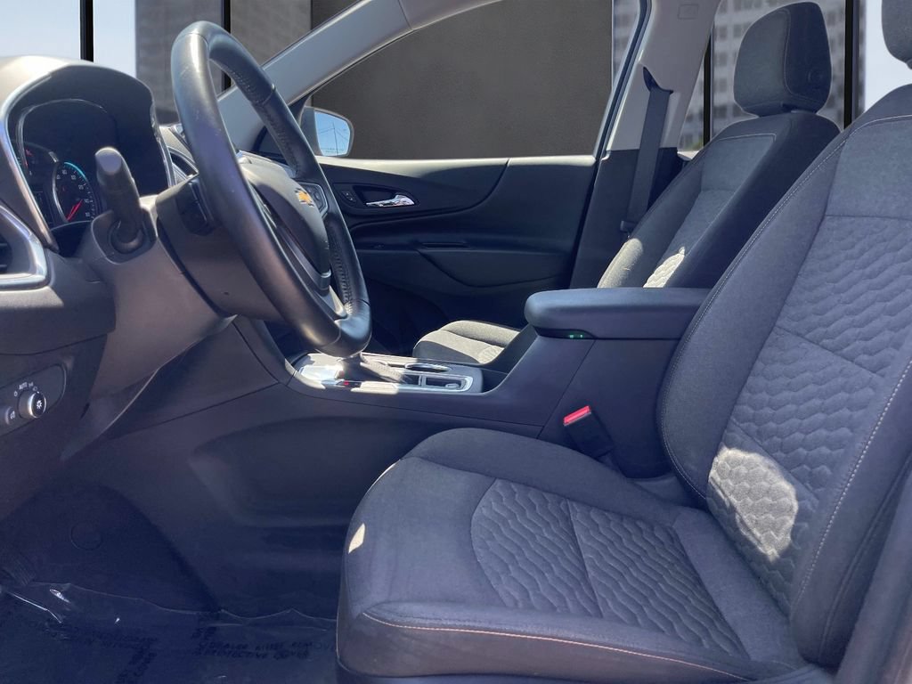 Used 2018 Chevrolet Equinox LT w/ Sun & Infotainment Package FWD image 23