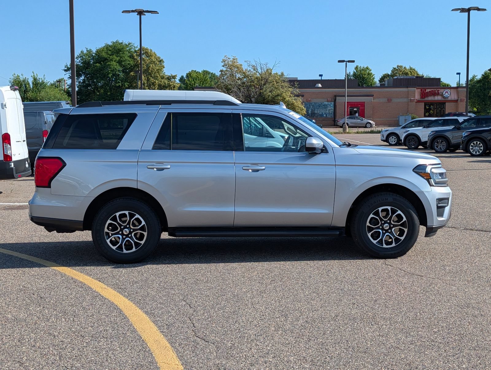 Certified 2024 Ford Expedition XLT AWD/4WD image 9