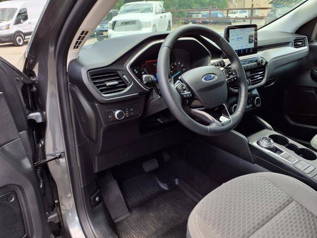 Certified 2022 Ford Escape SE w/ Cold Weather Package AWD/4WD image 18