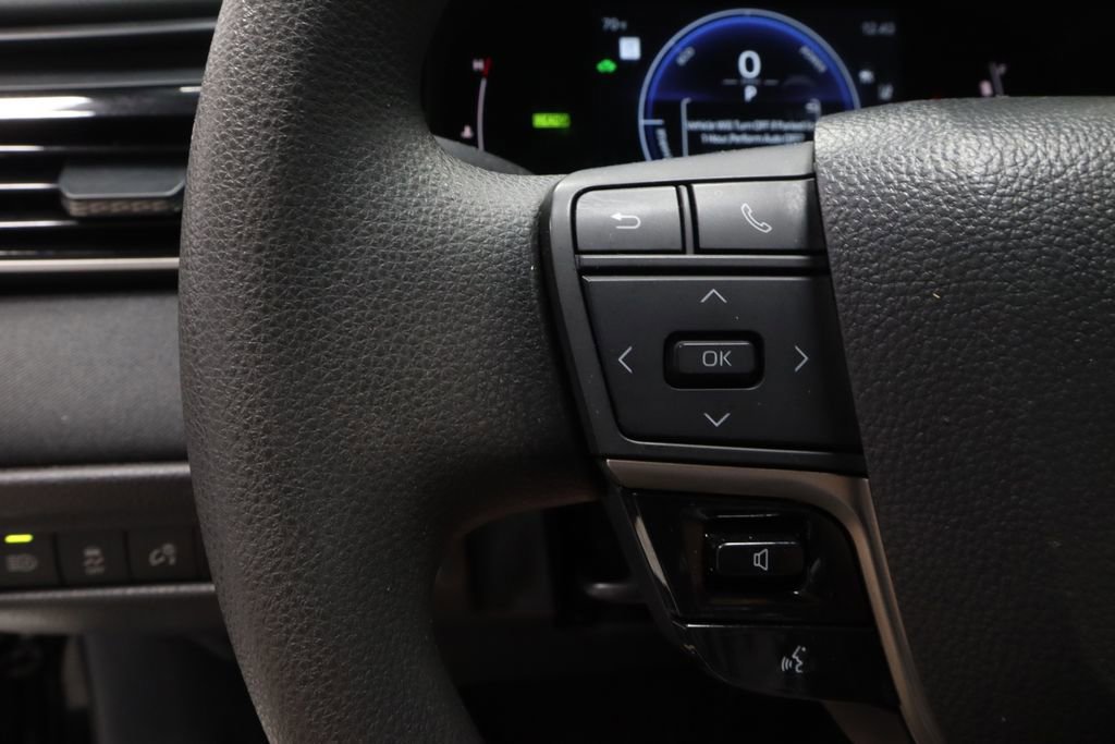 Used 2025 Toyota Camry LE FWD image 27