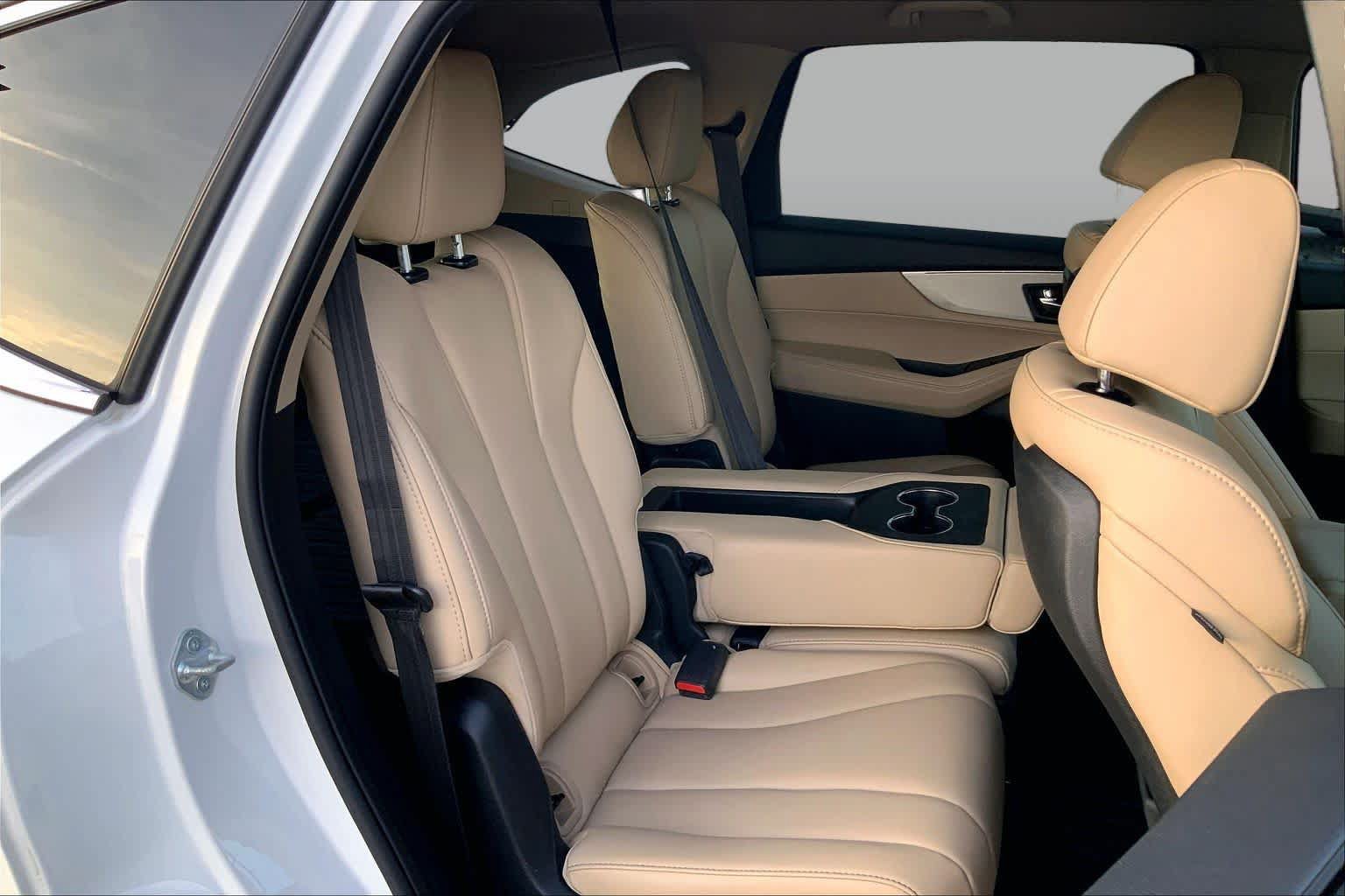 Used 2022 Acura MDX SH-AWD image 19