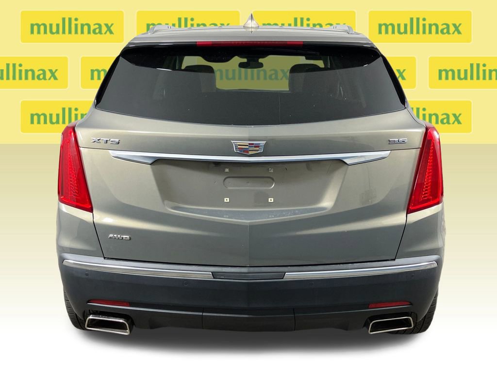 Used 2019 Cadillac XT5 Premium Luxury w/ Driver Assist Package image 4